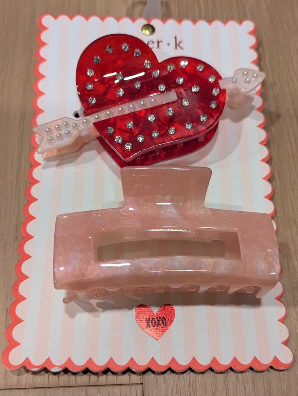 Heart & Pink Claw Hair Clip Set - Stylish Hair Accessories